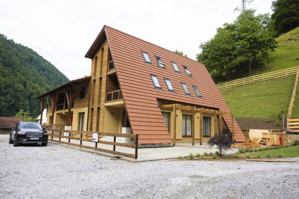 Pensiunea Belle-Mont Valea Iadului