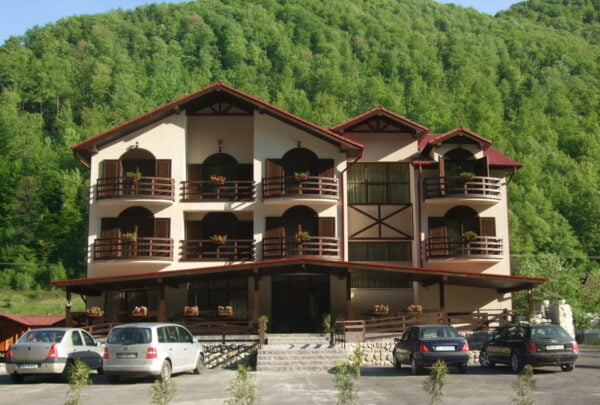Pensiunea Carpathia din zona Remeti